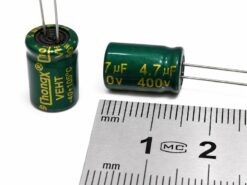 Конденсатор 4.7 мкФ 400В (4.7uF 400V) электролитический радиальный