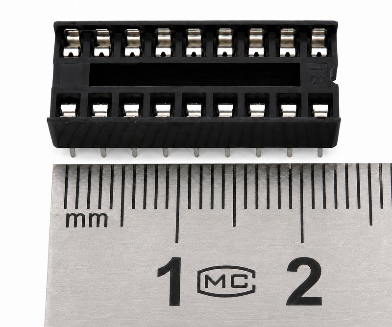 Панель DIP-18 для микросхем, панелька (разъем) DIP 2.54 мм